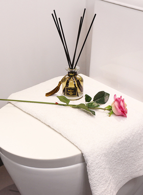 美容院床上软装马桶饰品