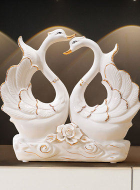 轻奢天鹅一对装饰摆件乔迁礼品