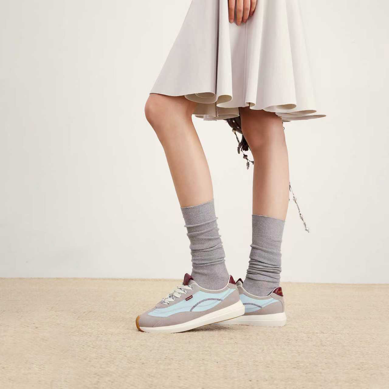 lost in echo2026春夏新款休闲运动Z字撞色拼接棒球阿甘鞋女,淘宝优惠券,粉丝福利购,淘宝优惠卷