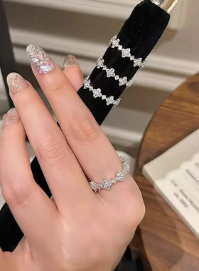 柏诗艾菲S925纯银四叶草满钻花朵排钻戒指小众设计轻奢精致百搭