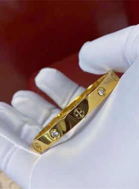 2023 New Design Gold Color Zircon And Cross Nut Nail Bracele