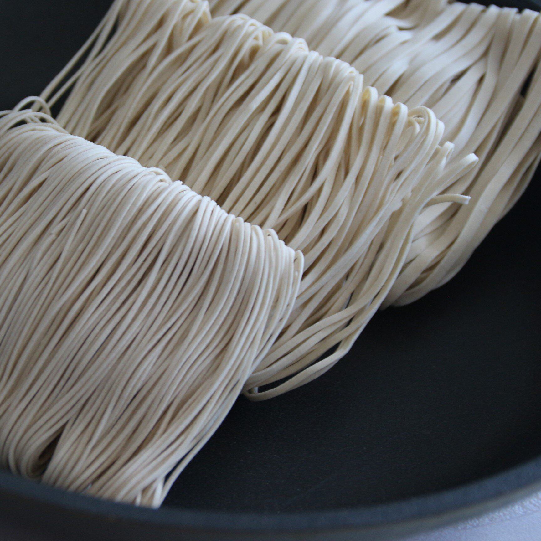 景泰旱沙地和尚头挂面绿色食品寿鹿山牌优质面条禾尚头把子长寿面