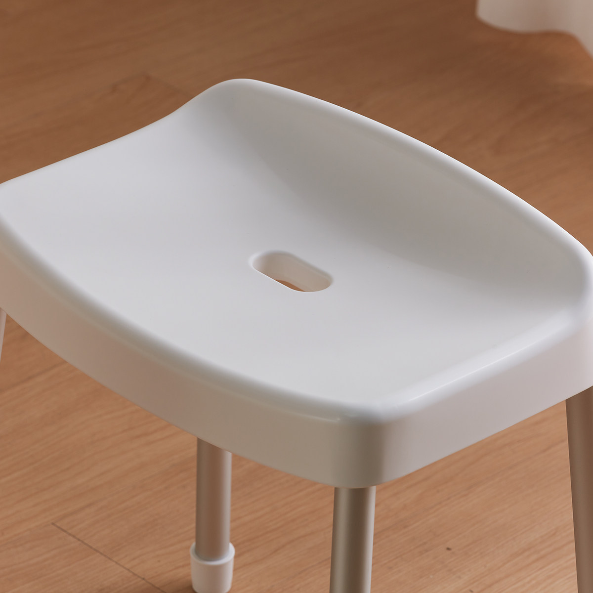 NITORI宜得利家居铝脚宽面抗菌浴室凳家用洗澡凳坐浴凳H45 5180WH,淘宝优惠券,粉丝福利购,淘宝优惠卷