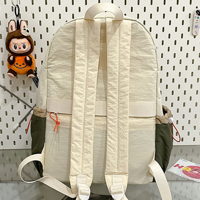 2025新款双肩包高级感小众女大学生轻便旅游登山背包户外防水书包