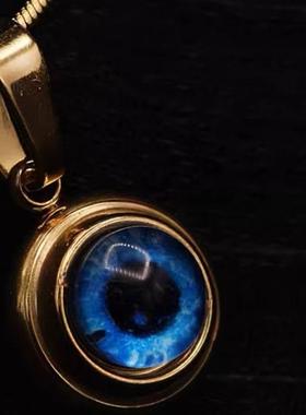 马年项链轻奢小众天使之眼钛钢金色精致锁骨链男个性轻奢小众原创