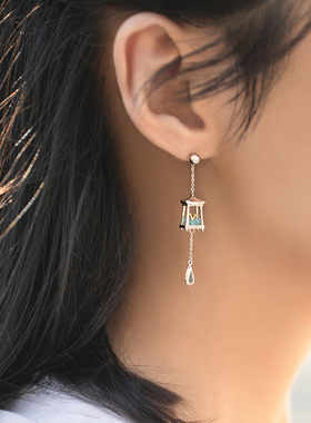 2021Thaya Women Earring Silver Needles Tassels Green Lantern