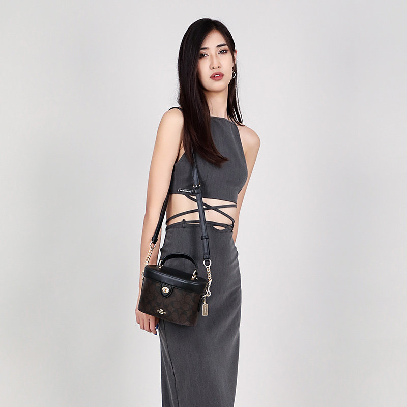 【品牌授权】coach /蔻驰经典斜挎包 御恒通国际箱包海外女士包袋