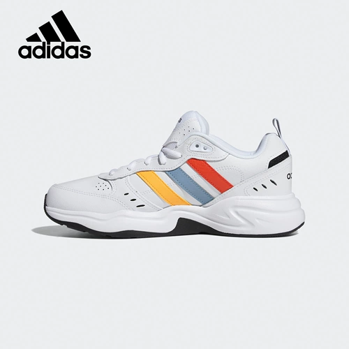 Adidas, спортивные легкие беговые кроссовки, тренд сезона