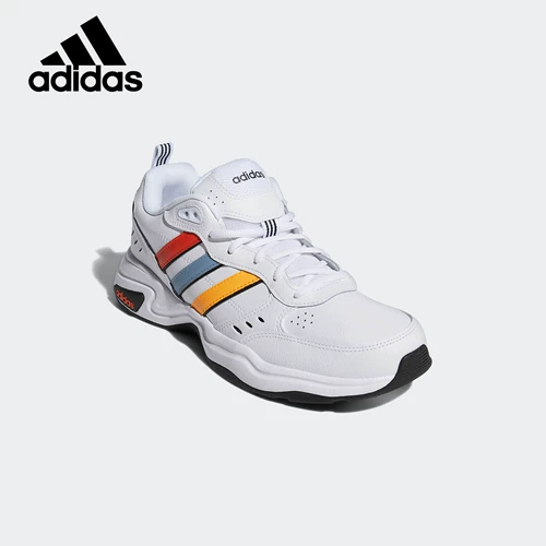 Adidas, спортивные легкие беговые кроссовки, тренд сезона