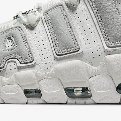Nike/耐克正品Air More Uptempo女士减震篮球鞋DR7854-100 - 图1