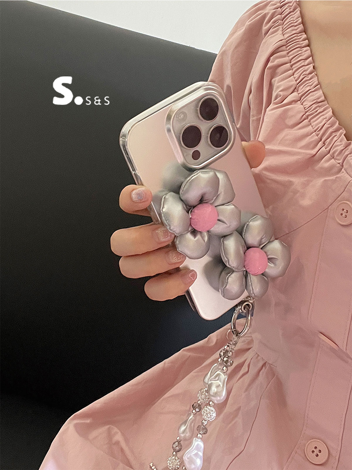 iphone15pro小众高级14max珍珠腕带11小花手机壳13挂绳苹果12适用ins韩国银色立体手提全包软壳手链保护套 - 图2