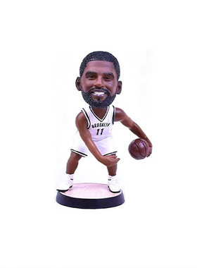 现代样板间男孩儿童房书桌书柜卡通篮球漫画灌篮高手装饰品陈列