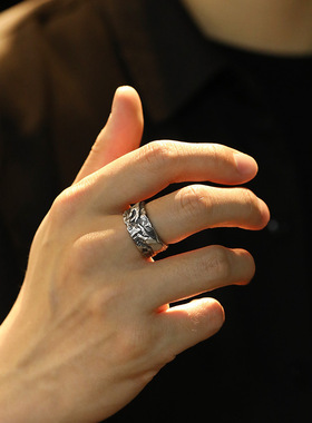 复古上帝之手男生戒指艺术名画食