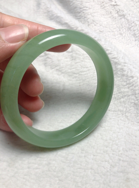 佘太翠手镯正圈60口佘太玉镯子石英岩玉女包邮天然 材质保真