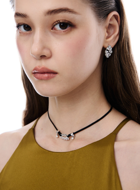 TOGGLER贝壳虎眼石镀金皮绳项链