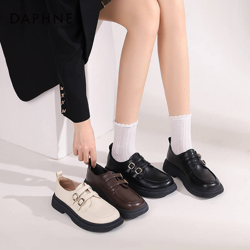  达芙妮乐福鞋（豆豆鞋）