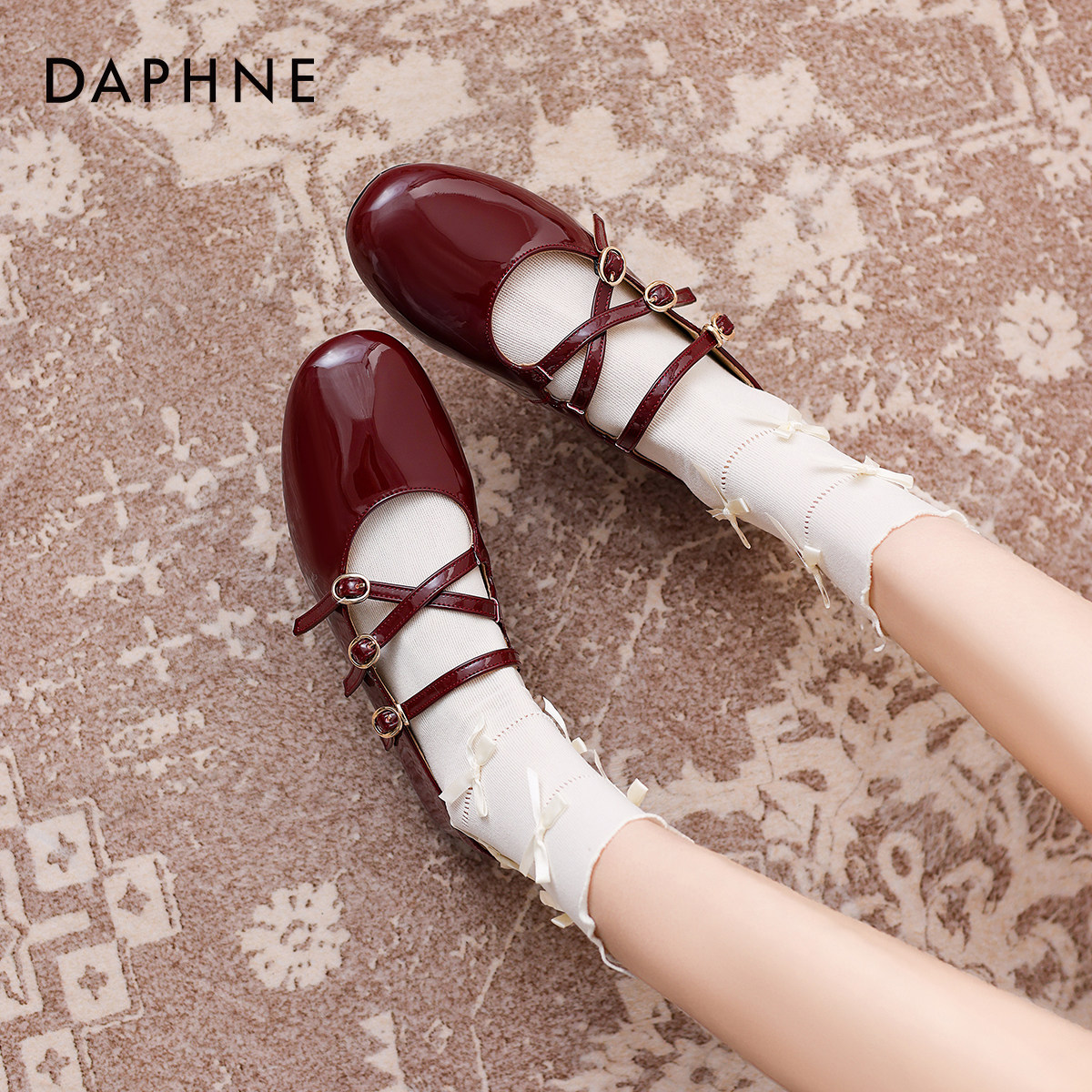 达芙妮红色玛丽珍单鞋女款2026新款春季法式平底小皮鞋新娘鞋婚鞋,淘宝优惠券,粉丝福利购,淘宝优惠卷