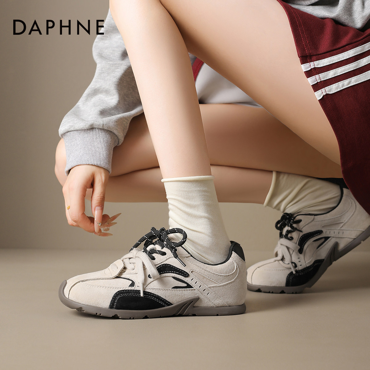 达芙妮复古德训鞋女鞋2026新款冬季运动鞋加绒休闲鞋韩系拼色单鞋,淘宝优惠券,粉丝福利购,淘宝优惠卷