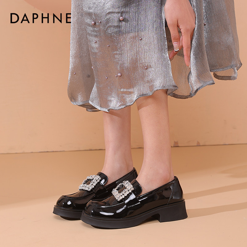 达芙妮厚底乐福鞋女2025新款女鞋百搭单鞋水钻方扣法式黑色小皮鞋,淘宝优惠券,粉丝福利购,淘宝优惠卷