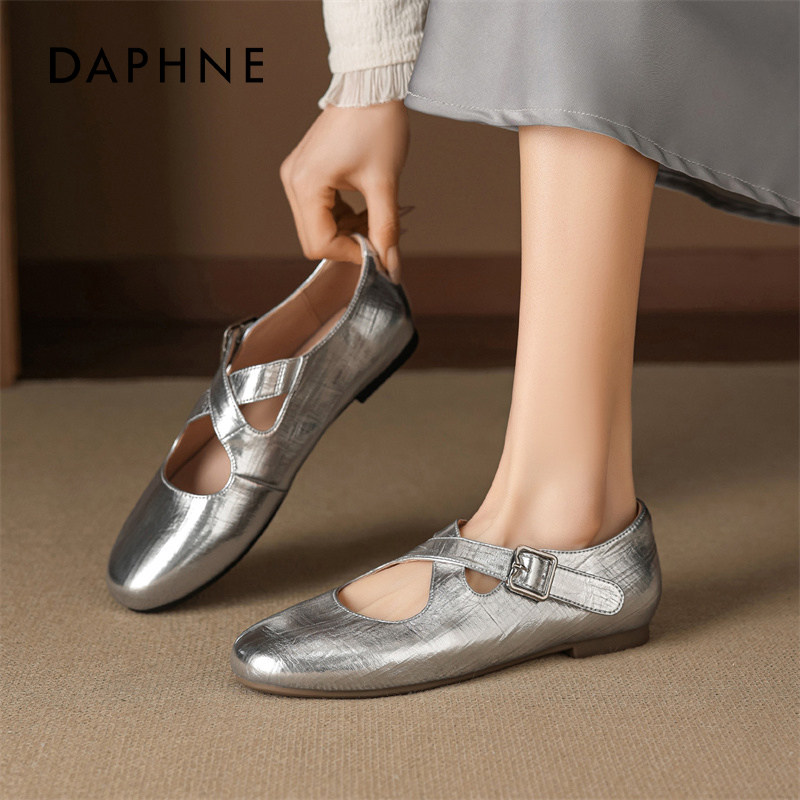 达芙妮银色玛丽珍鞋女2026春季新款法式交叉带芭蕾鞋通勤浅口单鞋,淘宝优惠券,粉丝福利购,淘宝优惠卷
