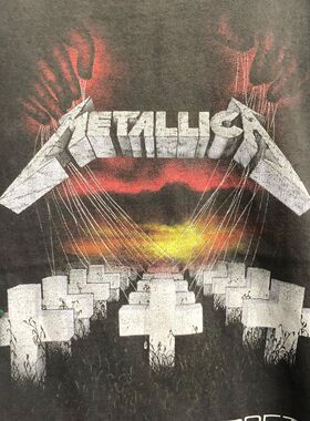 金属乐队摇滚乐队Metallica砍袖