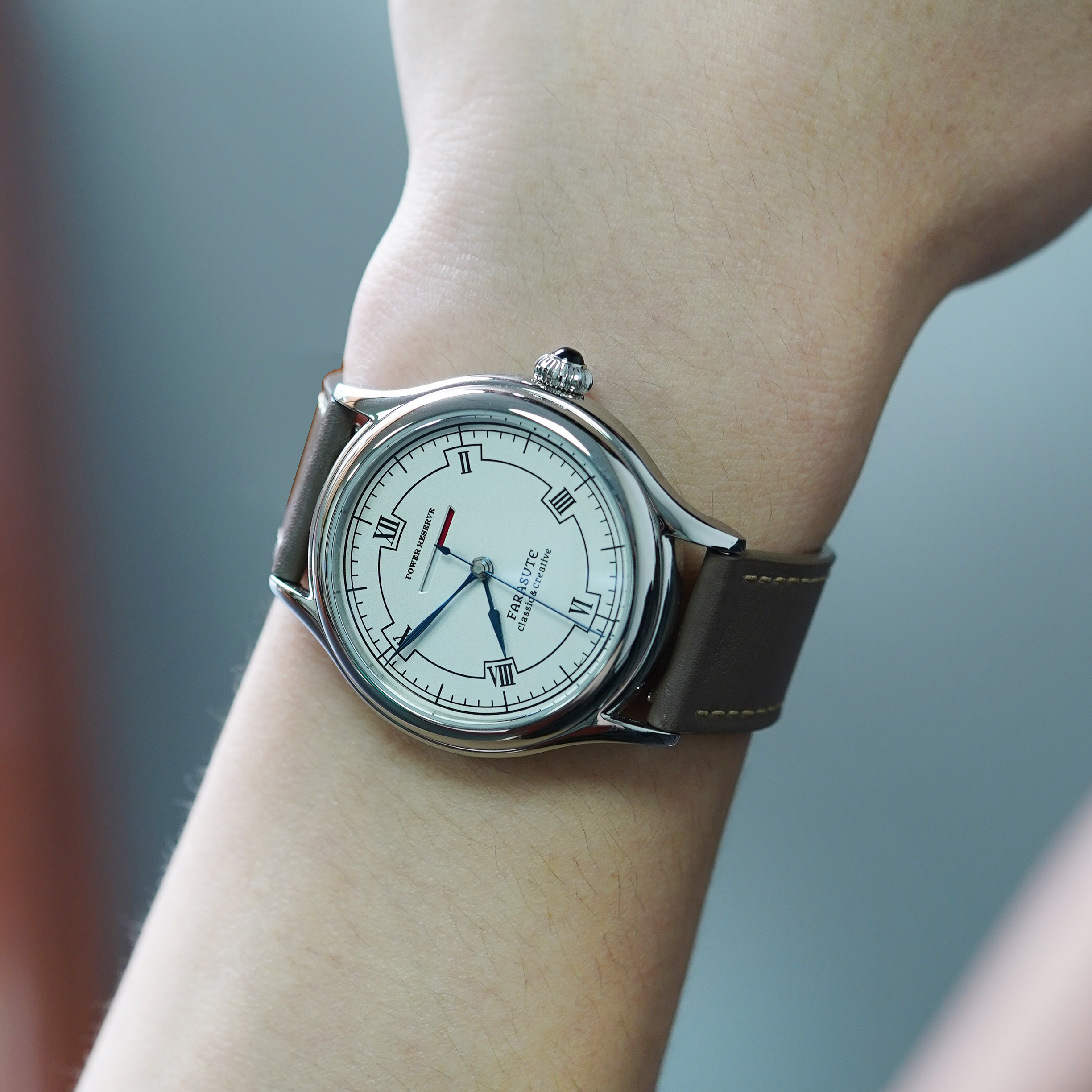 Mechanical power display, dialogue with the mechanical core.