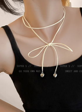 蝴蝶结爱心黑绳丝带系脖子项链女2025新款项圈高级感choker脖颈链