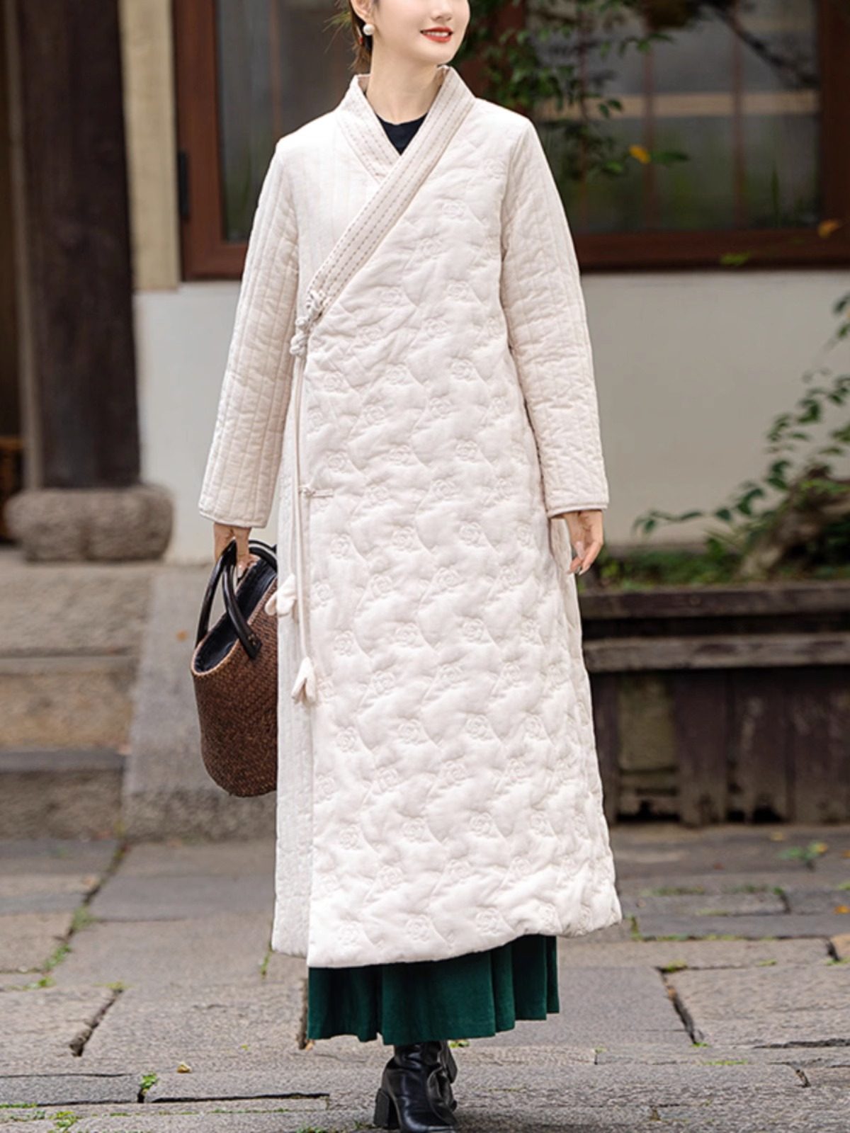 2025新款亚麻夹棉长款汉服外套国风棉服斜襟满绣民族风盘扣棉衣,淘宝优惠券,粉丝福利购,淘宝优惠卷