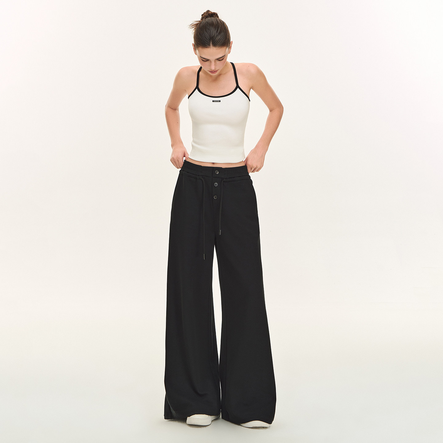 CLIMAX VISION多纽扣松紧抽绳宽腰头曲纹肌理针织阔腿休闲卫裤,淘宝优惠券,粉丝福利购,淘宝优惠卷