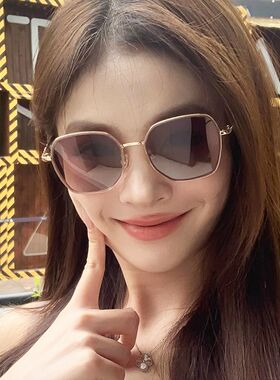 茶色时尚墨镜女款高级感