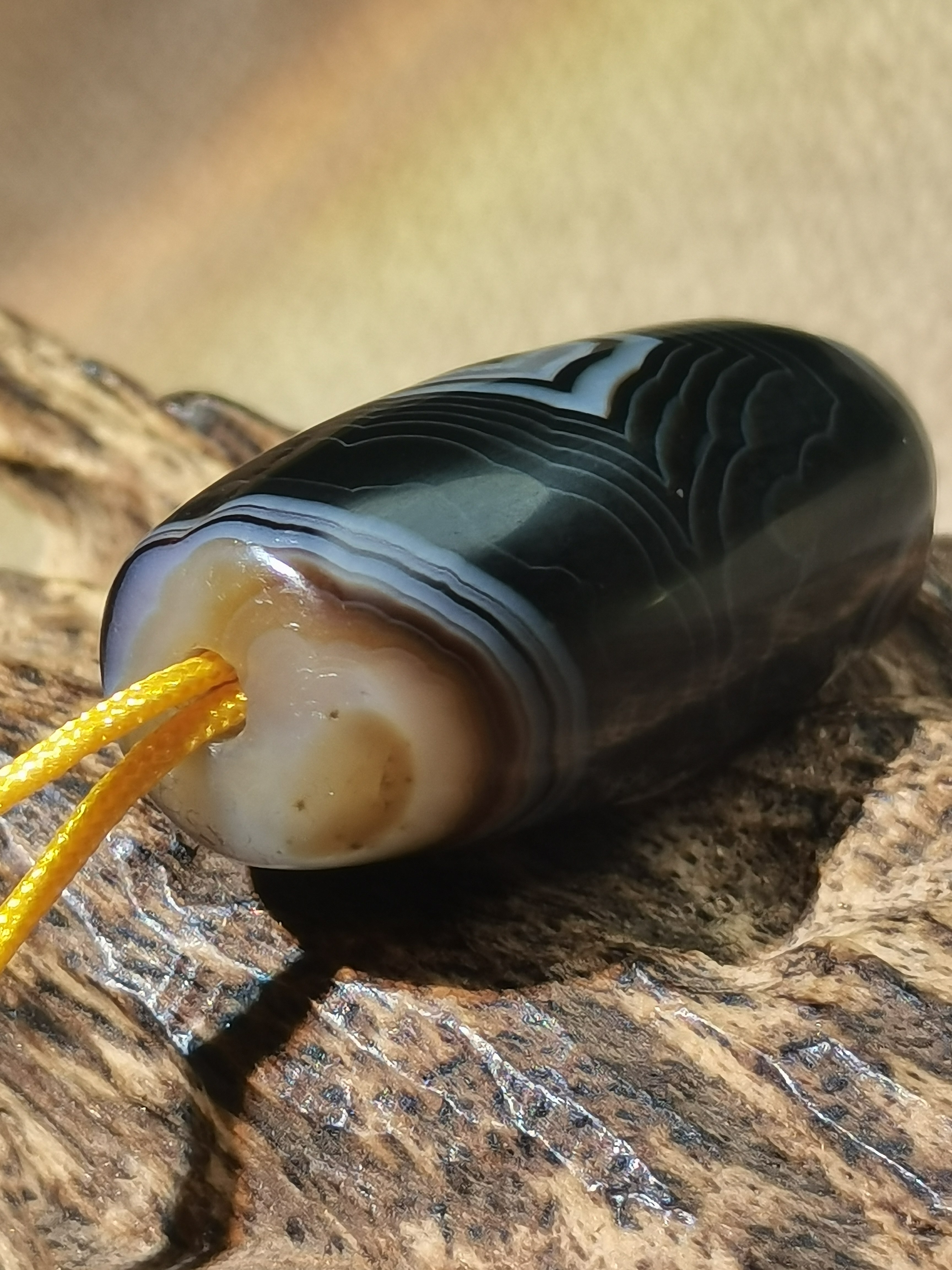 藏传老虫虫系列天然缠丝FO眼浑厚古朴包浆油糯玛瑙玉髓珠项链配饰,淘宝优惠券,粉丝福利购,淘宝优惠卷