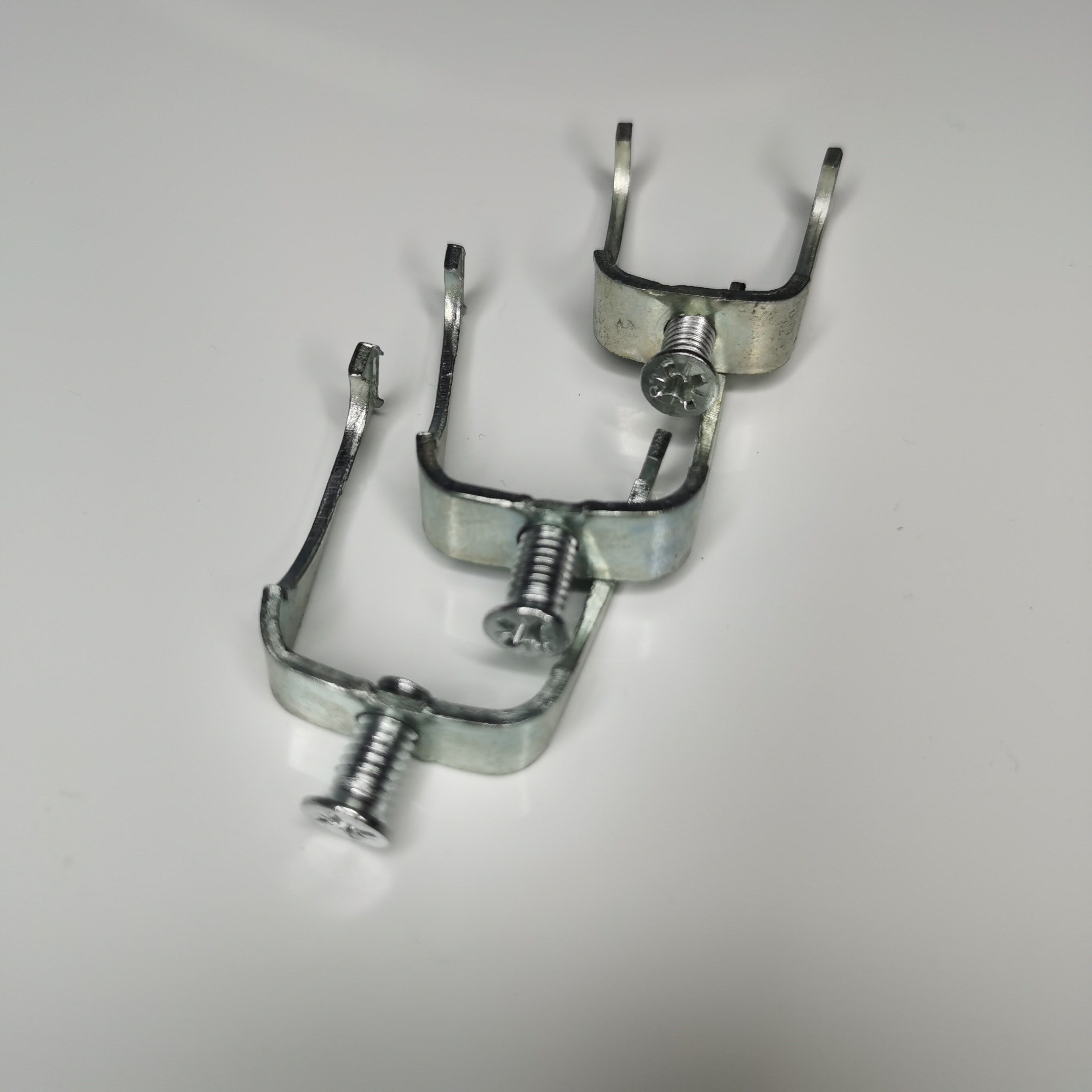 铁镀锌龙骨卡u型卡kbg电线管管卡丝杆吊卡吊杆卡龙骨卡扣吊钩卡子