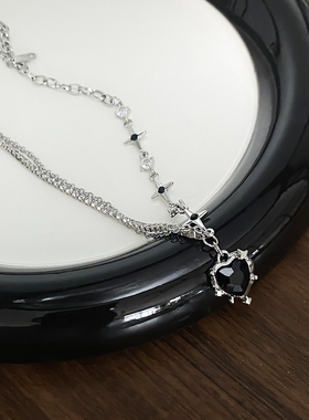 黑色爱心甜酷辣妹毛衣链
