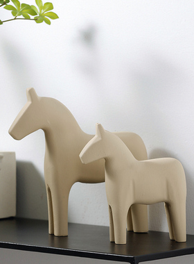 北欧轻奢莫兰迪木马桌面摆设摆件