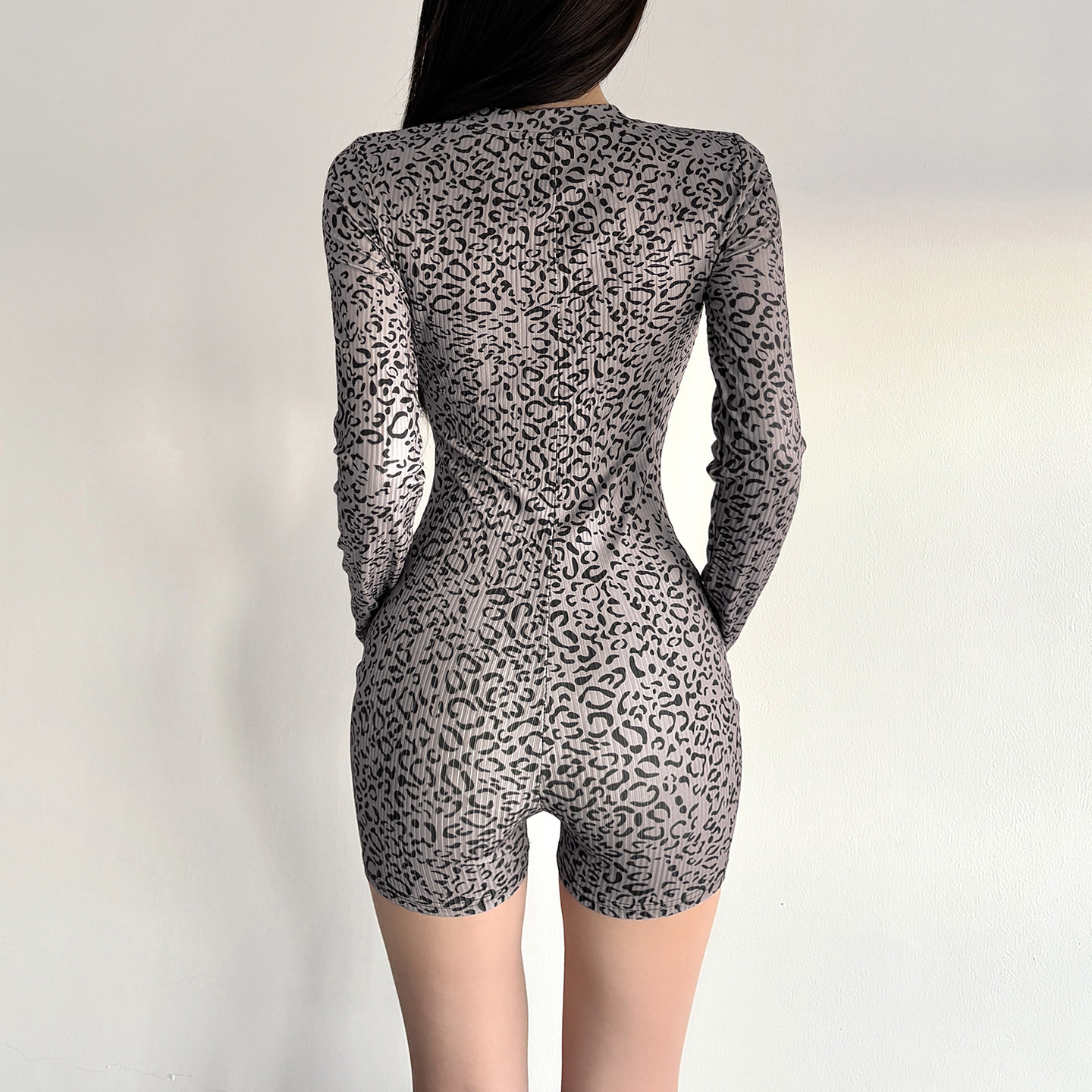 eilove美式辣妹豹纹印花长袖连体裤女半开扣圆领长袖打底连身T恤,淘宝优惠券,粉丝福利购,淘宝优惠卷