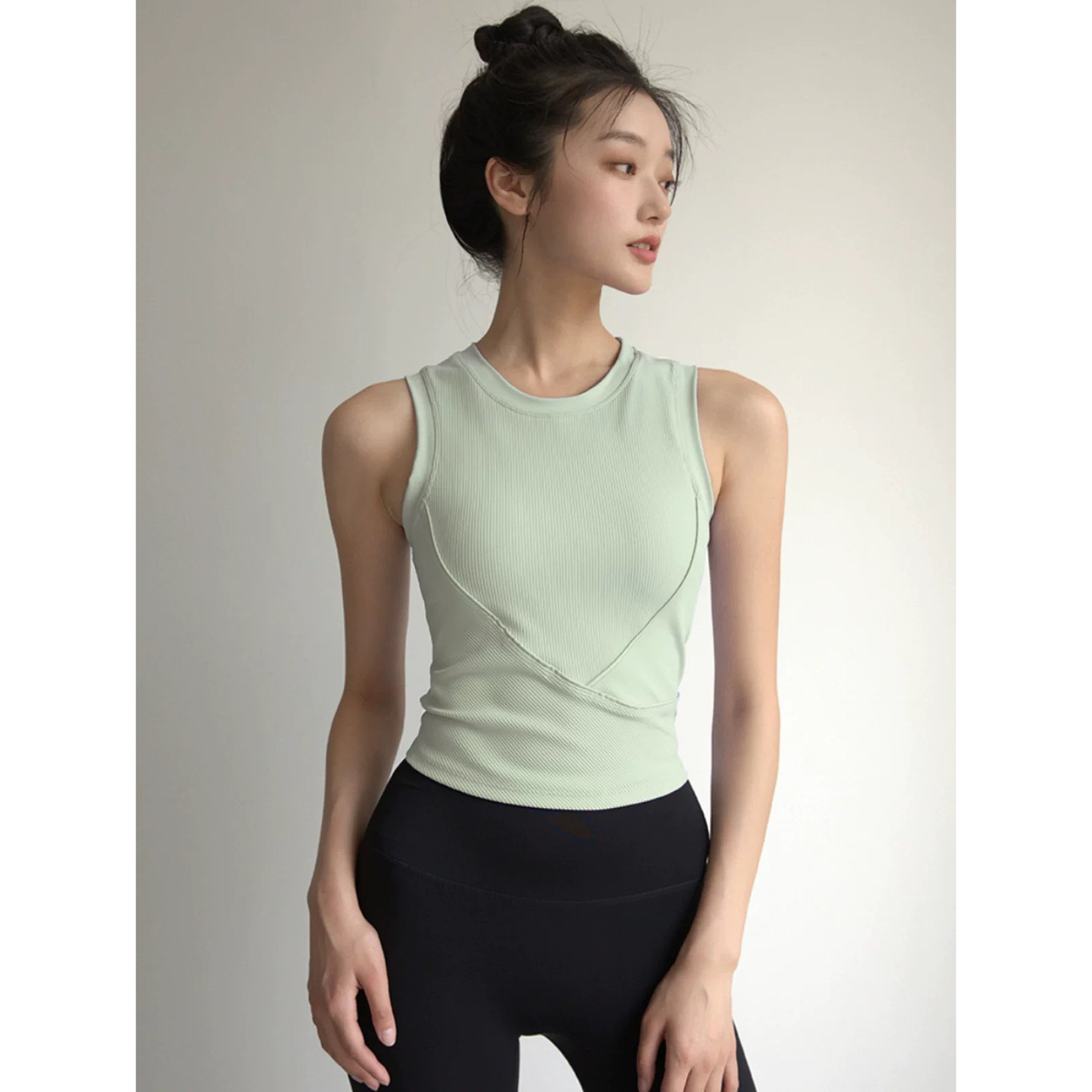 新款运动背心女带胸垫跑步训练健身服无袖瑜伽服速干透气上衣,淘宝优惠券,粉丝福利购,淘宝优惠卷