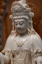 Yijia selected 5A mammoth raw materials Guanyin Buddhist statues for playing tooth carving