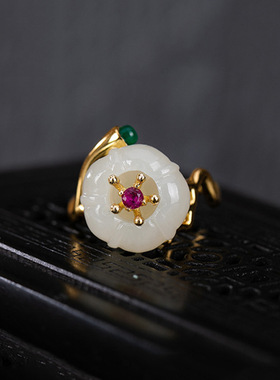 复古仿和田白玉雕梅花珐琅戒指