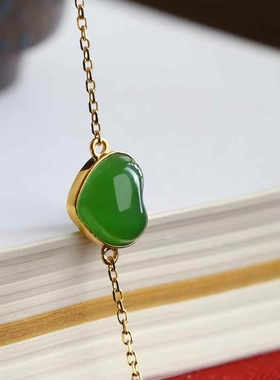 天然新疆和田玉玉器工厂店俄料碧玉老料菠菜绿玉石爱心手链带证书