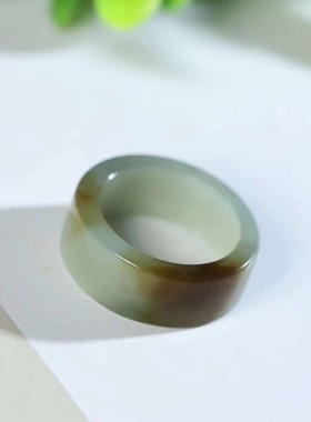 天然新疆和田玉玉器供应链 且末糖料老料俏糖色素面 玉石戒指朴素