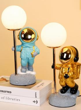 创意儿童礼品太空人宇航员台灯现代多功能创意礼品家居摆件装饰品