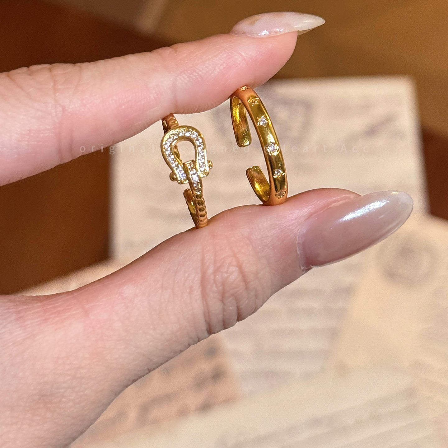 Medieval high-end horseshoe buckle ring for women, light luxury fashion, versatile index finger ring 2026 new niche stacking ring