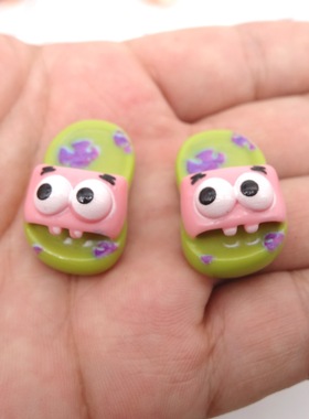 卡通大眼公仔拖鞋模型小摆件 左右脚一双迷你沙滩拖鞋娃娃屋装饰