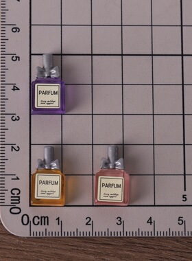 真迷你香水瓶子微缩造化妆品护肤品娃娃屋模型DIY手机装饰小摆件