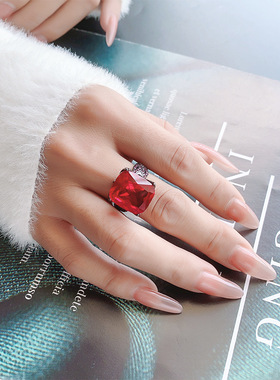 新款高档珠宝豪华镀金镀18K金复古时尚刚玉黑金戒指女14*16饰品