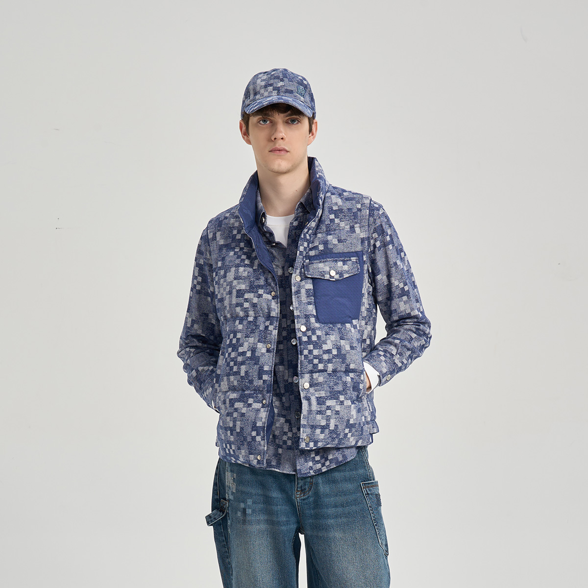 RARE威雅男装 2025冬季新款休闲马甲牛仔蓝色提花鹅绒马甲 - 图1