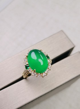 天然冰彩帝王绿玉髓豪华镶嵌蛋面女戒指简约时尚指环戒圈饰品