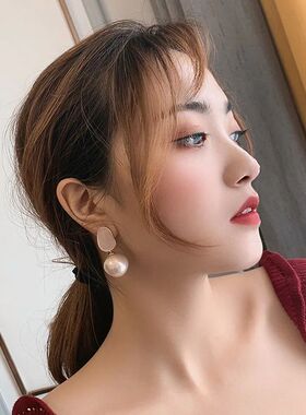 2024arrings Vintage Elegant Metal Earrings Wedding Jewelry