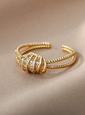 款式新颖戒指品牌见详情