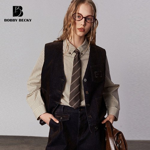 【所有姐姐的衣橱直播间】Bobbybecky植绒牛仔马夹五分裤衬衫套装 - 图2